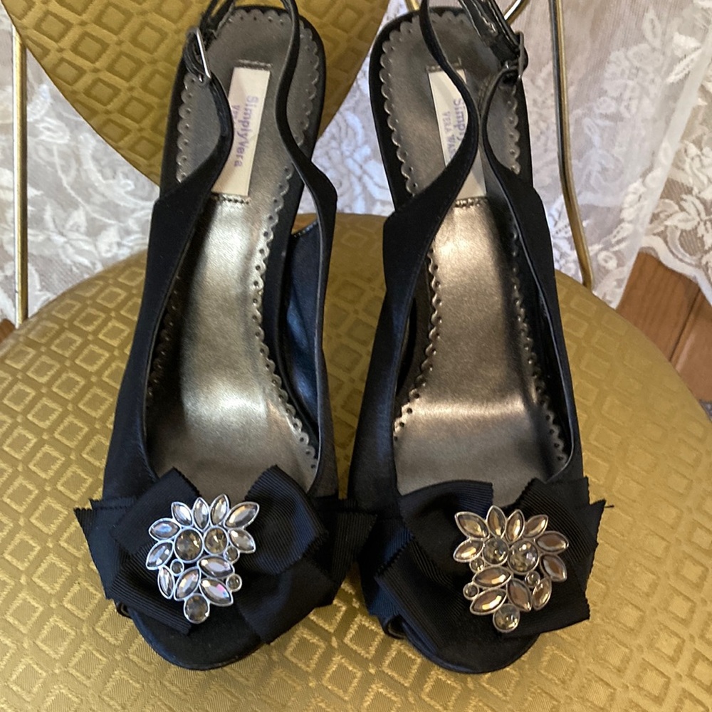 Simply Vera Vera Wang Women’s Black Dress Heel Size  9 1/2 M